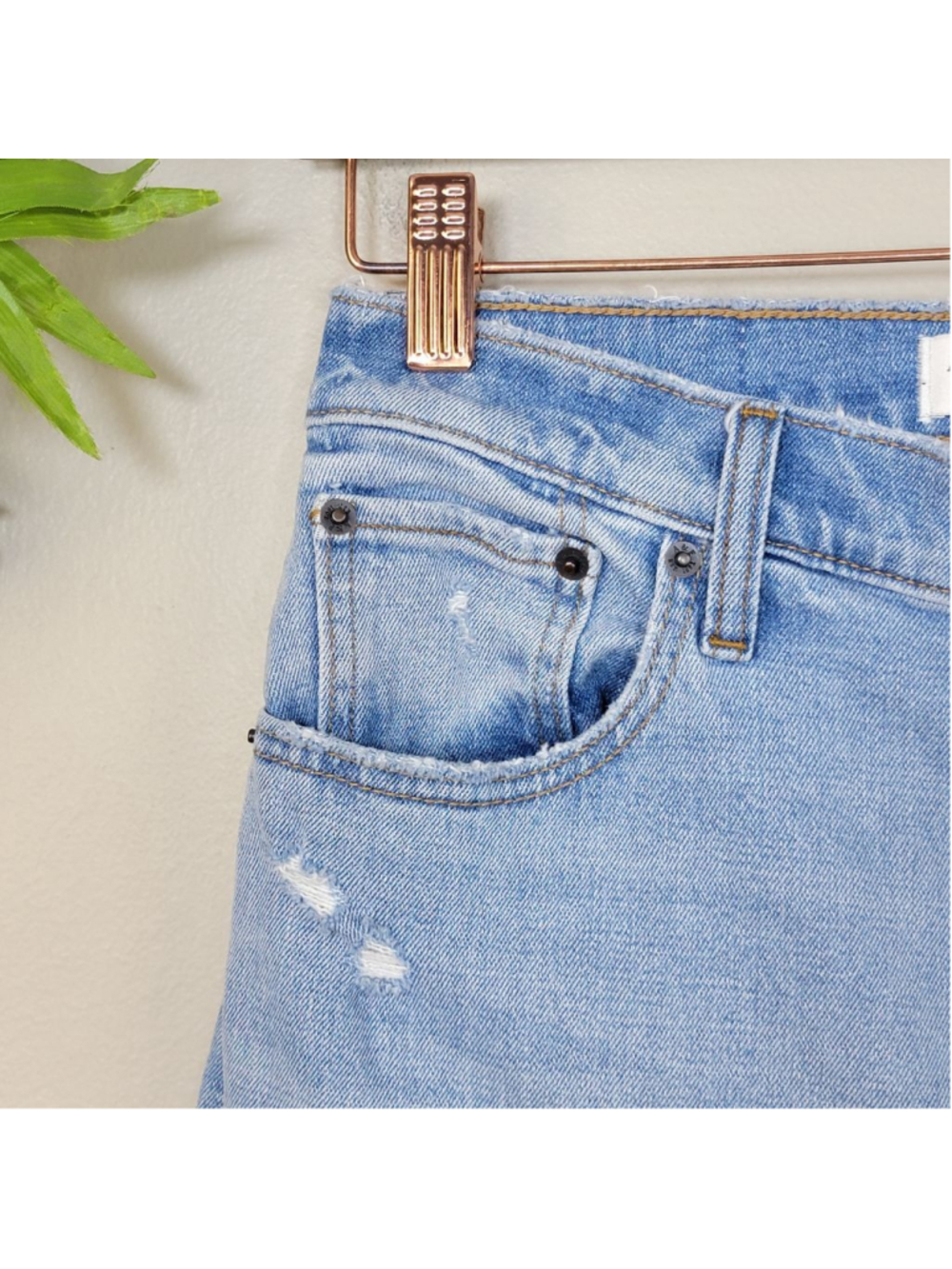 Abercrombie & Fitch High Rise Mom Jeans Light Blue Ripped Knees Relaxed AF 4 27 - Picture 4 of 11